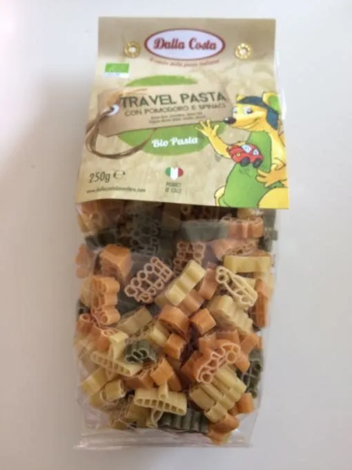 Organic durum wheat, tomato, spinach travel bio pasta