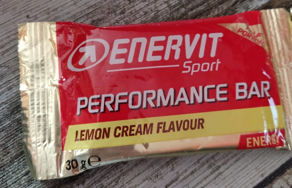 Performance bar lemon cream flavor
