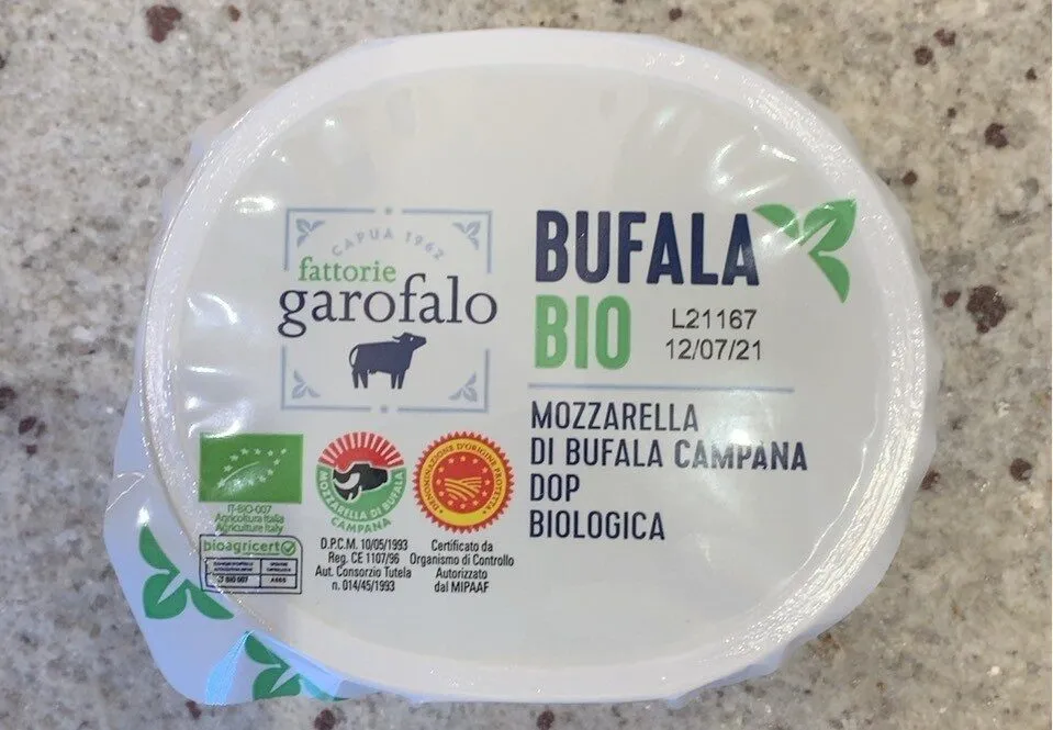 mozzarella di bufala  campagna dop