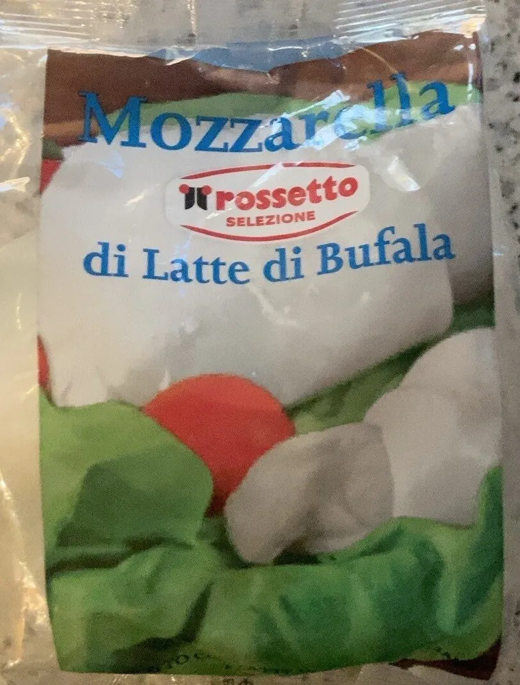 mozzarella di latte di bufala