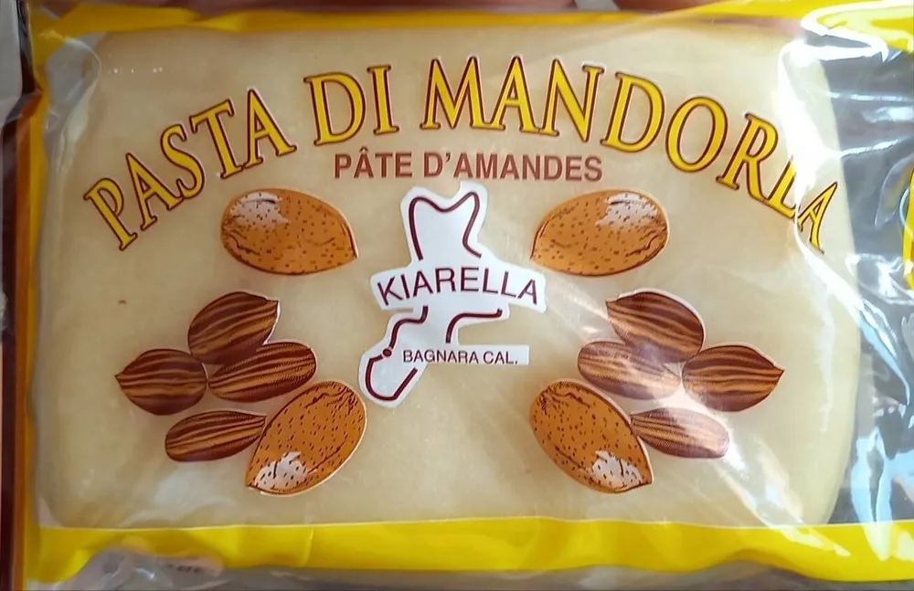 Pasta di mandorle