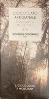 Cioccolato Artigianale Fondente e nocciole 61%