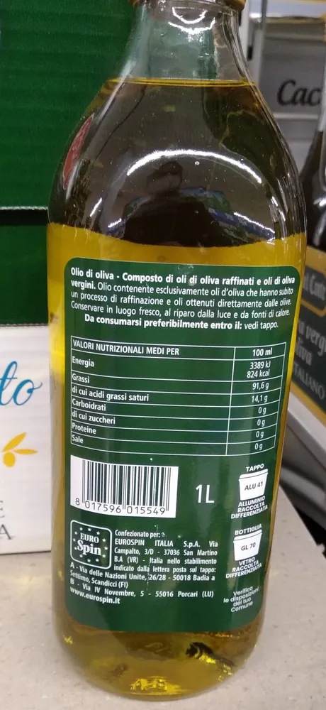 Olio di oliva composto di oli di oliva raffinati e oli di oliva vergini