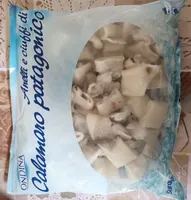 Anelli e ciuffi di calamaro patagonico