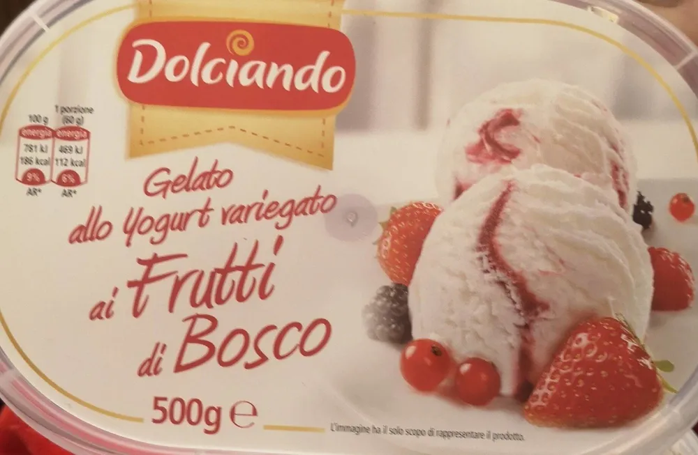 Gelato allo yogurt variegato ai frutti di bosco