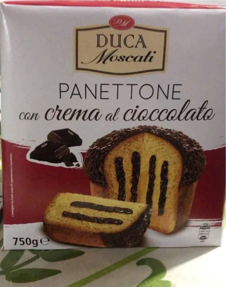 Panettone con crema al cioccolato