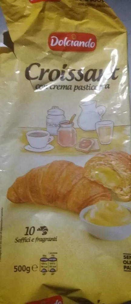 Croissant con crema pasticcera