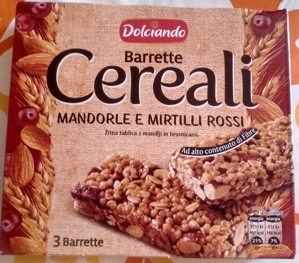 Barrette cereali mandorle e mirtilli