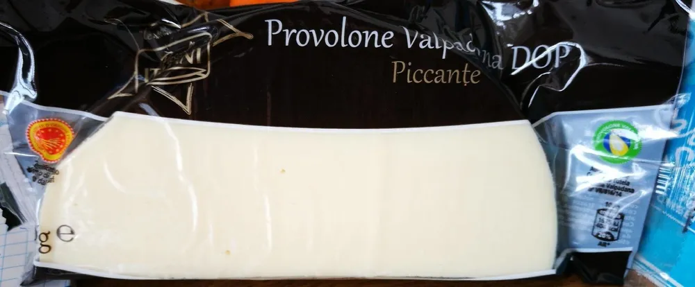 Provolone piquant