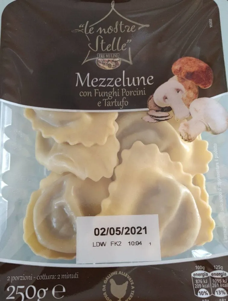 Mezzelune con funghi porcini e tartufo