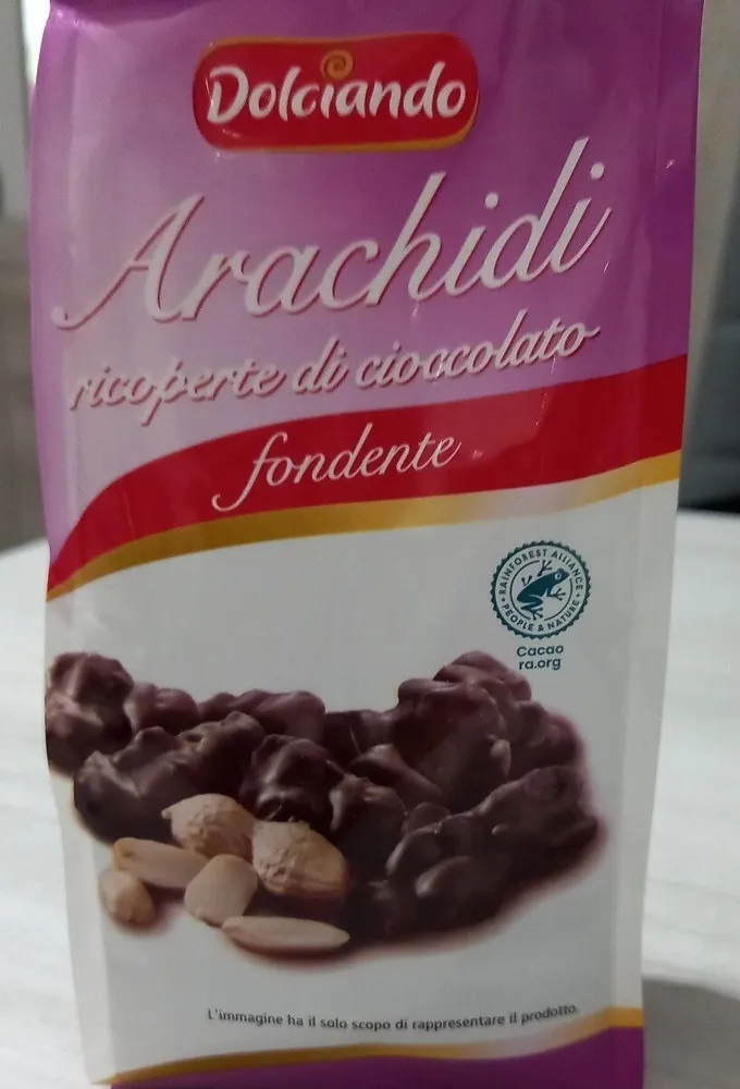 Arachidi ricoperte di cioccolato fondente