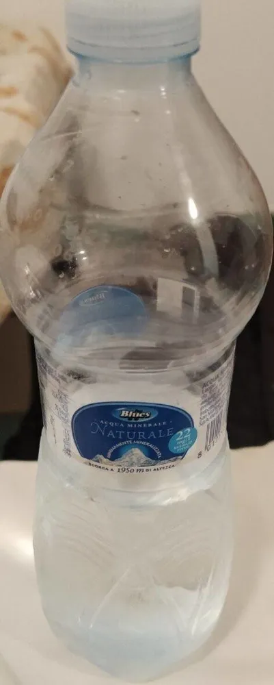 Acqua minerale naturale