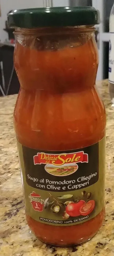 Sugo al pomodoro ciliegino con olive e capperi