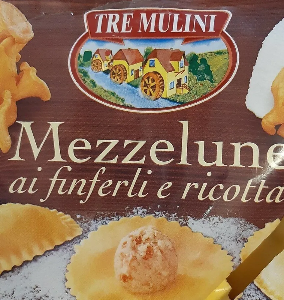 Mezzelune finferli e ricotta