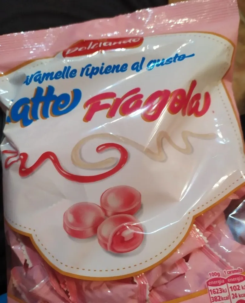 Caramelle ripiene al gusto latte e fragola