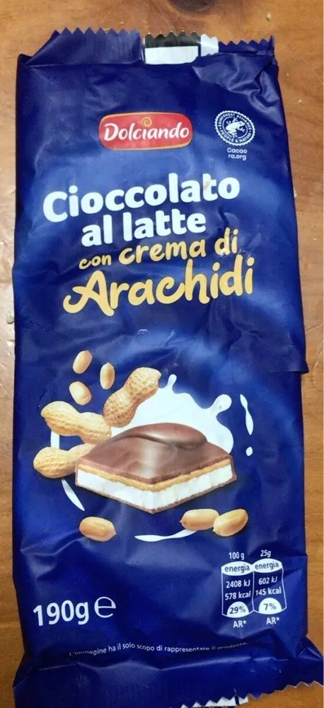 cioccolato al latte con crema di arachidi
