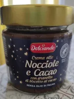 Crema alle nocciole e cacao con granella di biscotti al cacao