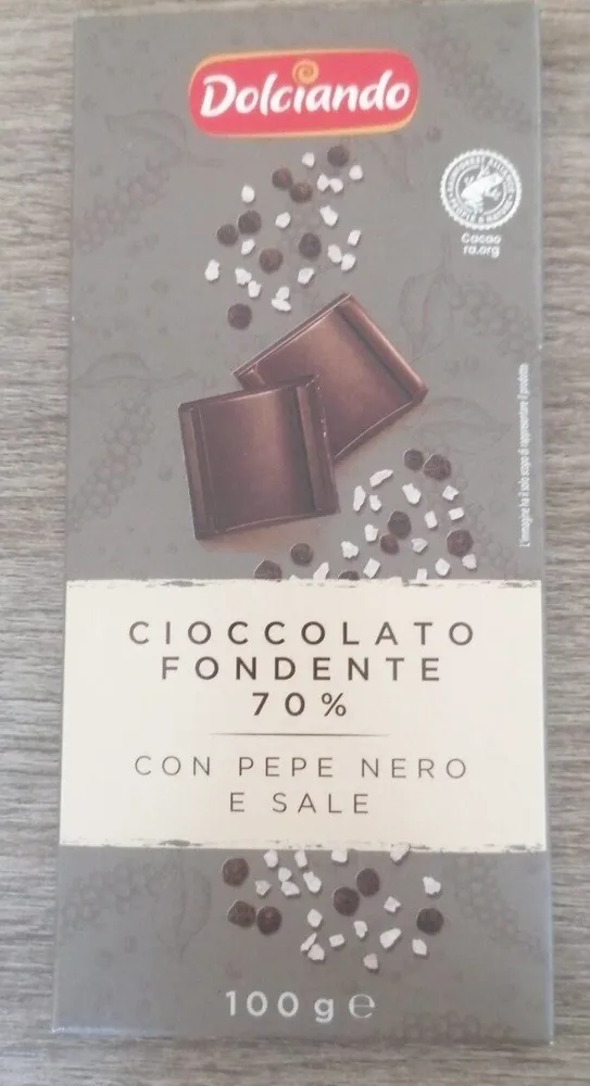 Cioccolato fondente 70 per cento con pepe nero e sale