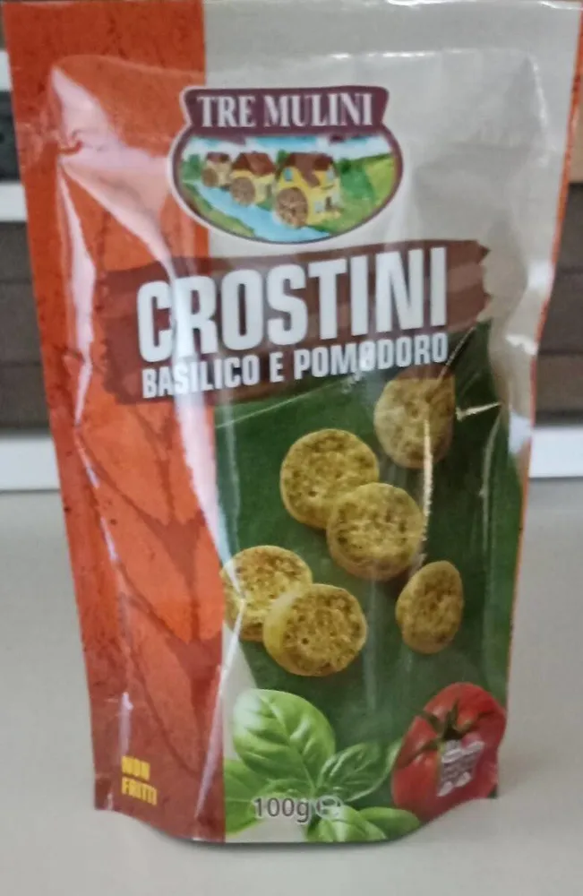 Crostini basilico e pomodoro