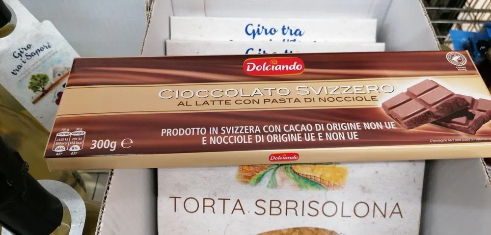 Cioccolato svizzero al latte con pasta di nocciola