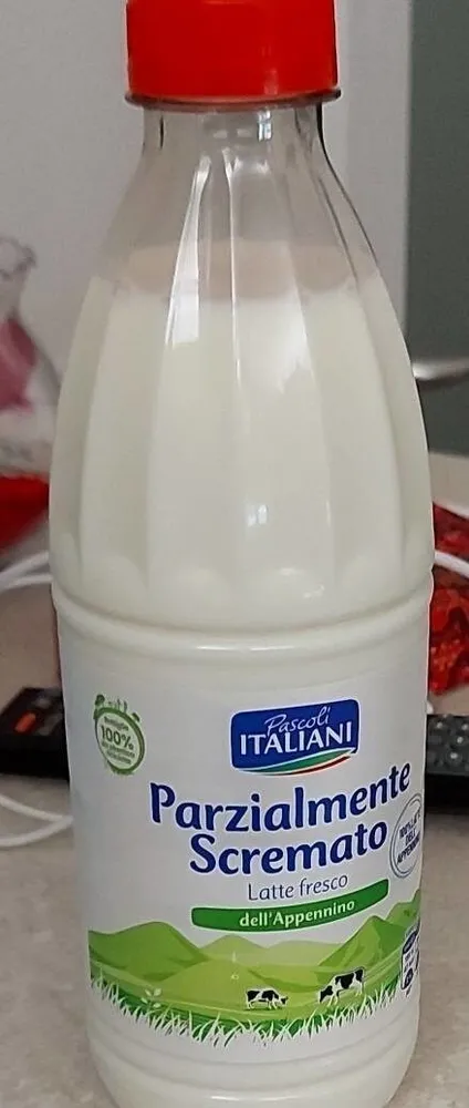 Latte fresco dell'appennino