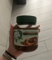 crema spalmabile alle nocciole