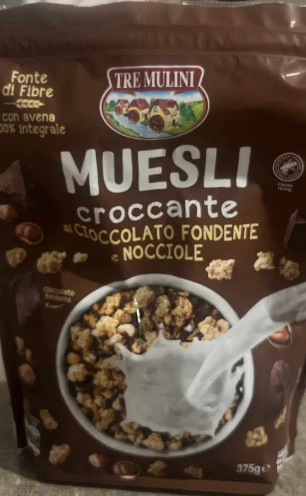 Muesli croccante al cioccolato fondente e nocciole