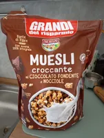 Muesli croccante al cioccolato fondente e nocciole