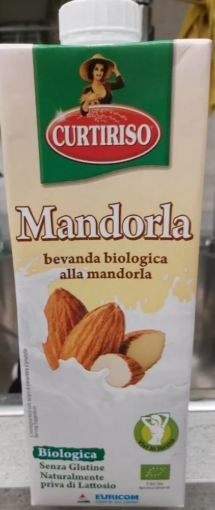 Latte di mandorla