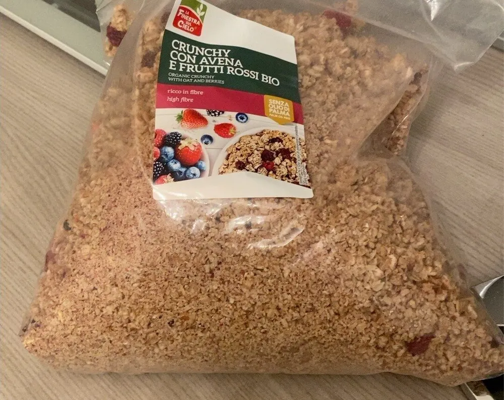 Crunchy con avena e frutti di bosco