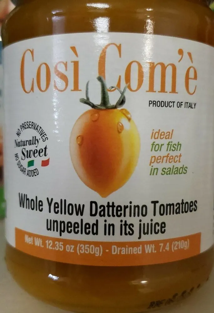 Whole yellow Satterfield tomaties