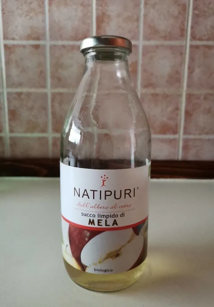 Succo limpido di mela