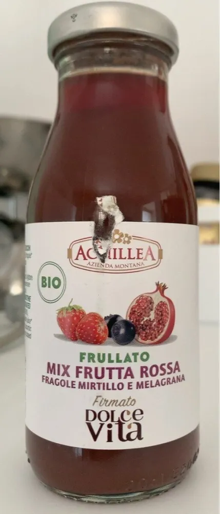 Frullato mix frutta fragole mirtillo melagrana