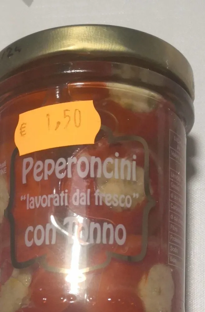 Peperoncini lavorati dal fresco con tonno