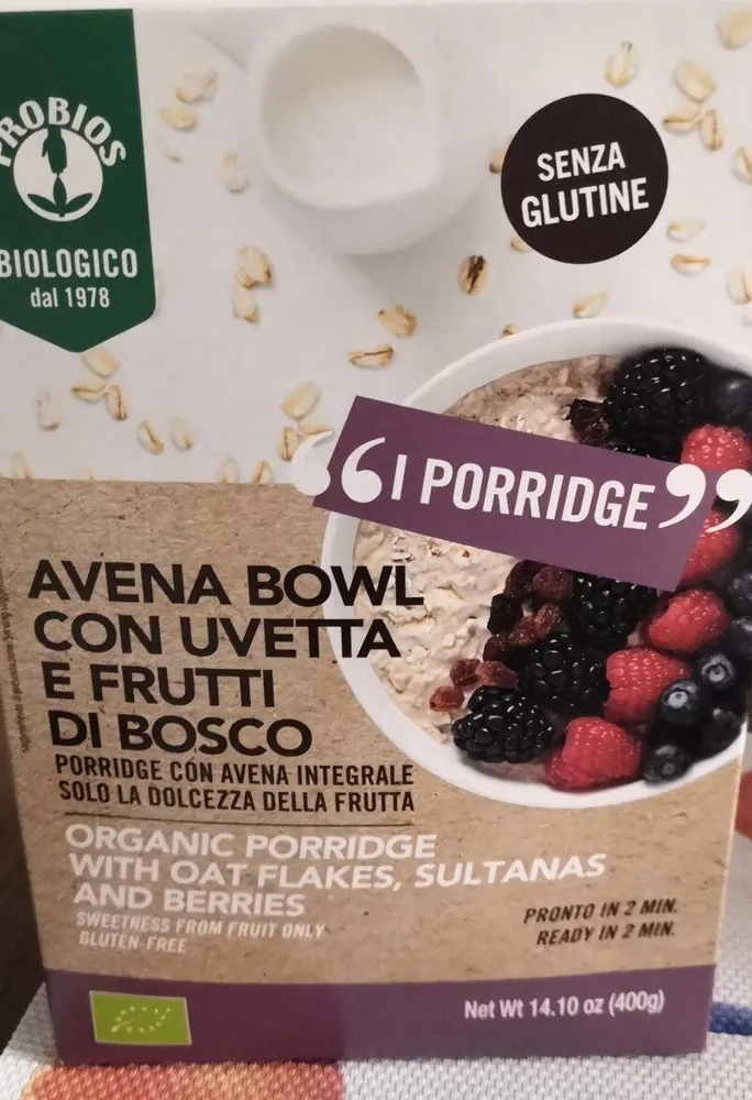 Avena bowl con uvetta e frutti di bosco