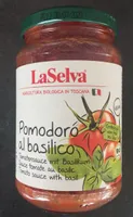 Tomato sauce with basil