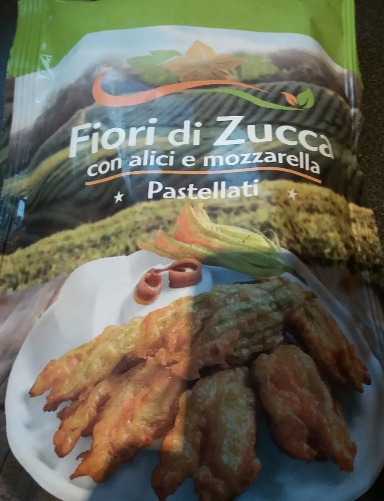 Fiori di zucca con alici e mozzarella