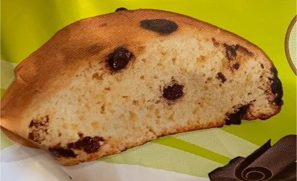 Brioscina semintegrale con gocce di cioccolato fondente