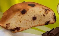 Brioscina semintegrale con gocce di cioccolato fondente