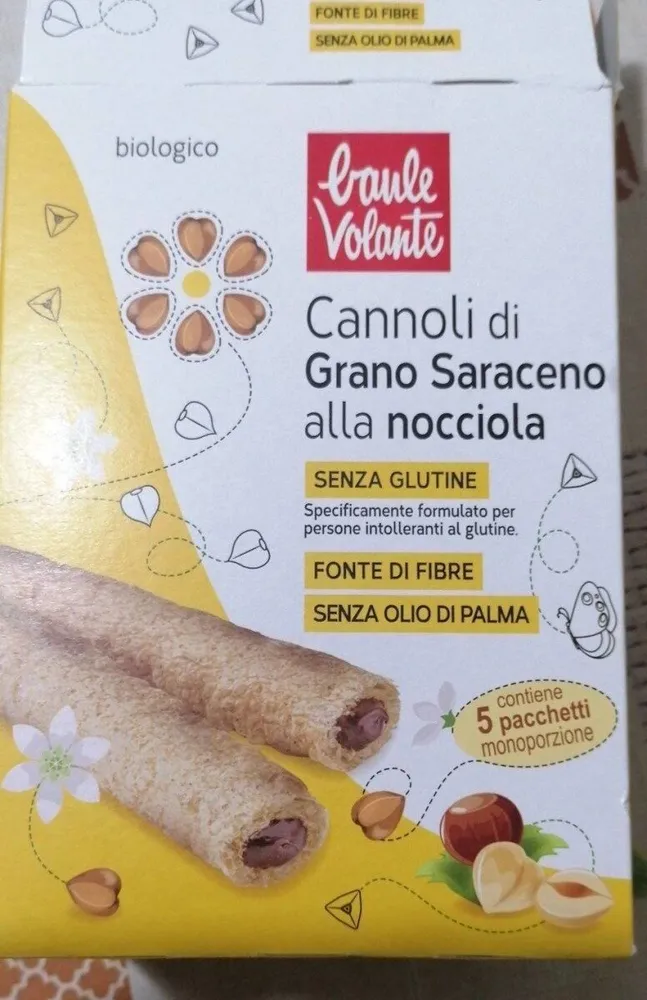 Cannoli di grano saraceno alla nocciola