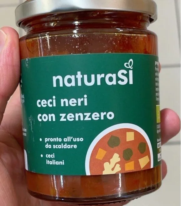 Ceci neri con zenzero
