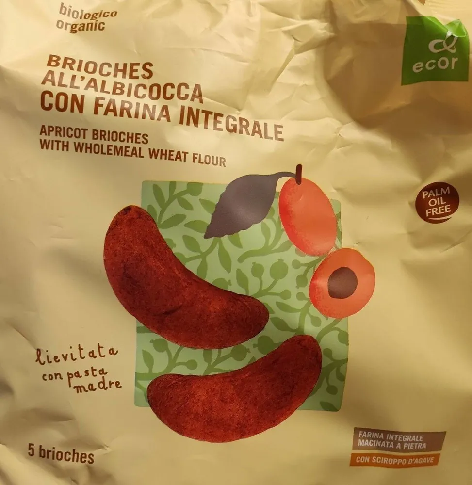 Brioches all'albicocca con farina integrale