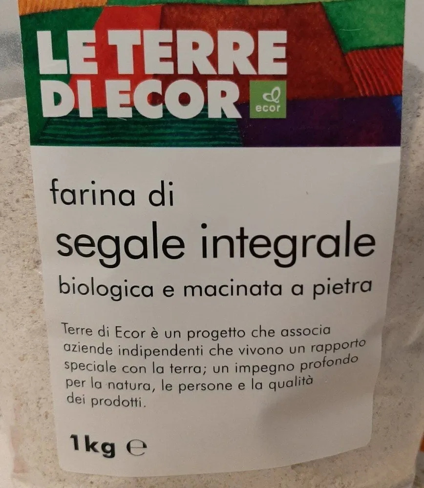 Farina di segale integrale