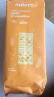 Crackers semintegrali salati in superficie