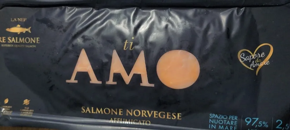 Salmone norvegese affumicato la nef