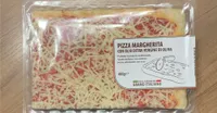 Pizza margherita con olio extra vergine di oliva