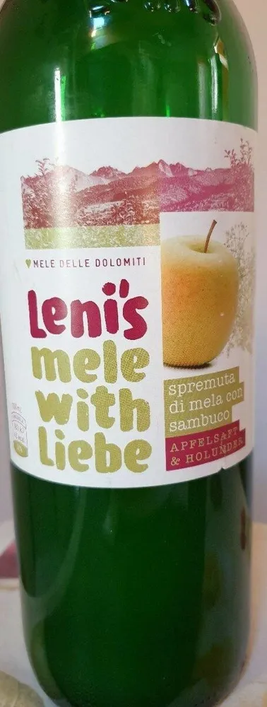 Spremuta di mela con sambuco