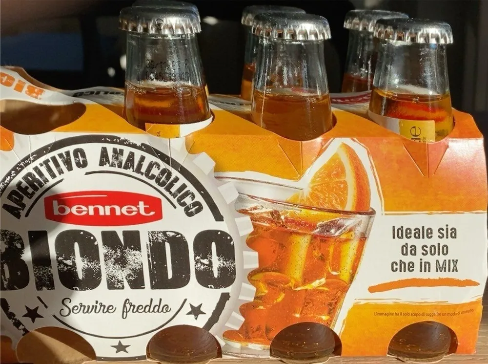 Aperitivo analcolico biondo