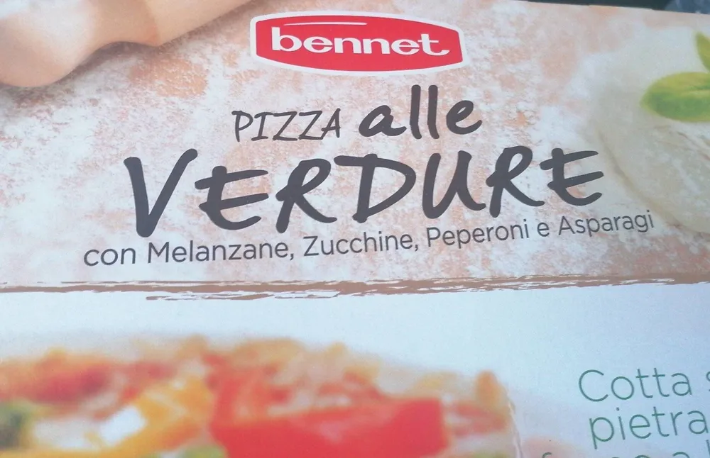 PIZZA ALLE VERDURE con melanzane zucchine peperoni e asparagi