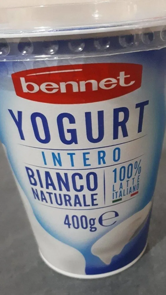 Yogurt intero bianco